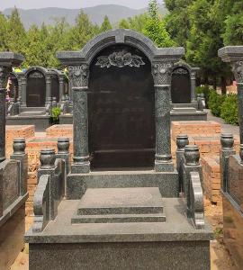 中地区立碑C