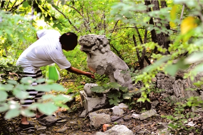 北京香山法海寺文物遭破坏 附近陵园被批评(图)