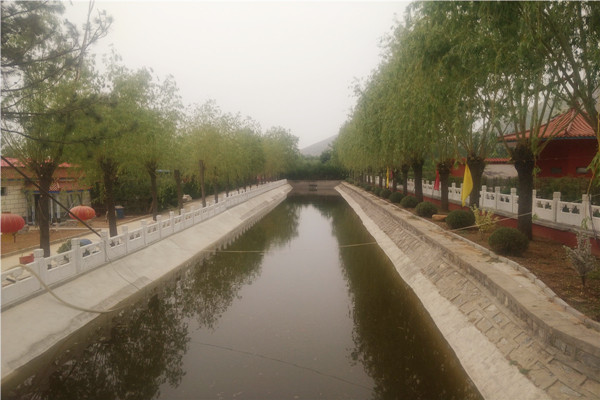 皇家龙山陵园道路风景