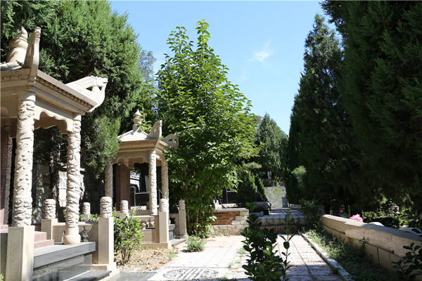 温泉墓园景观