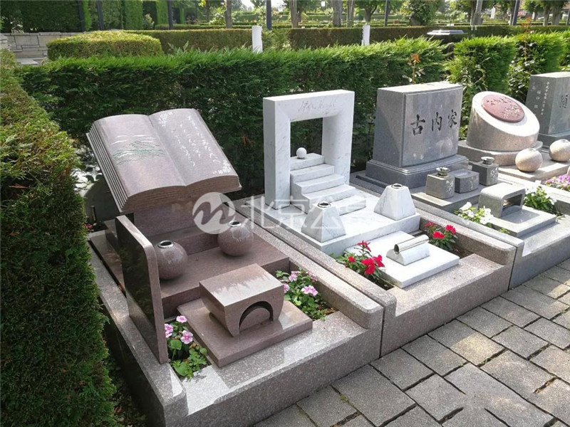 日式墓碑