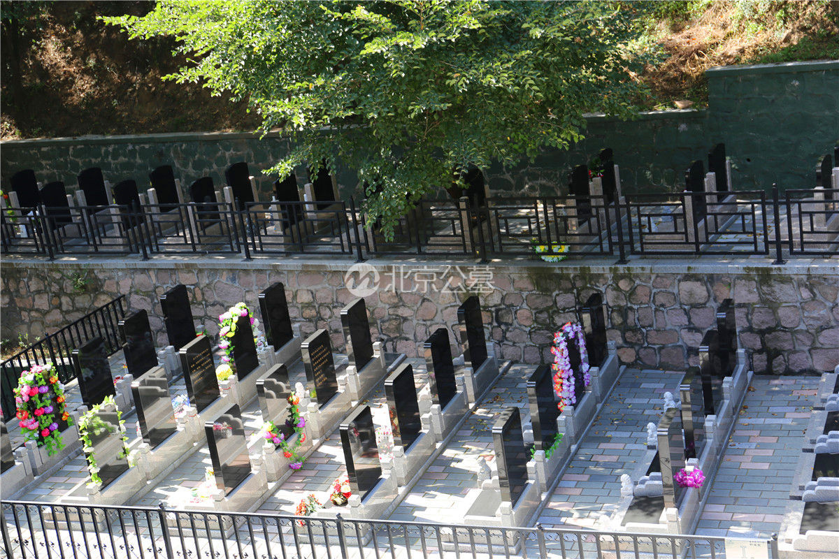 景仰园骨灰林景观之凤凰园墓区-北京公墓网