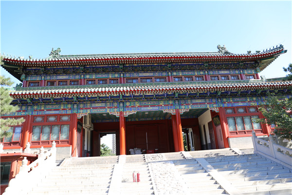 万佛华侨陵园