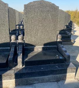 仁祥苑平地双穴立碑