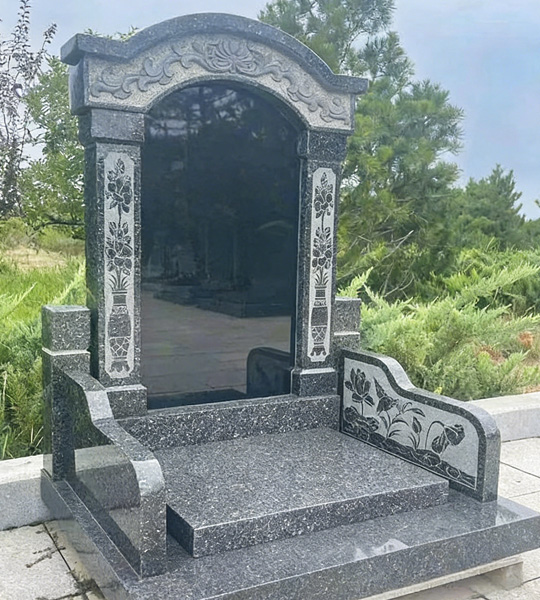 义丰苑官帽平安立碑