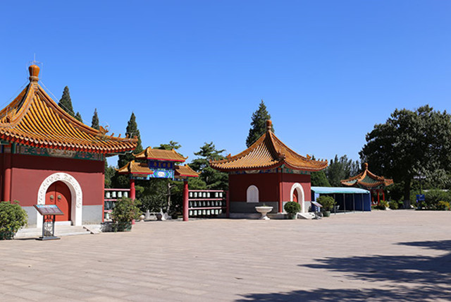 万安公墓