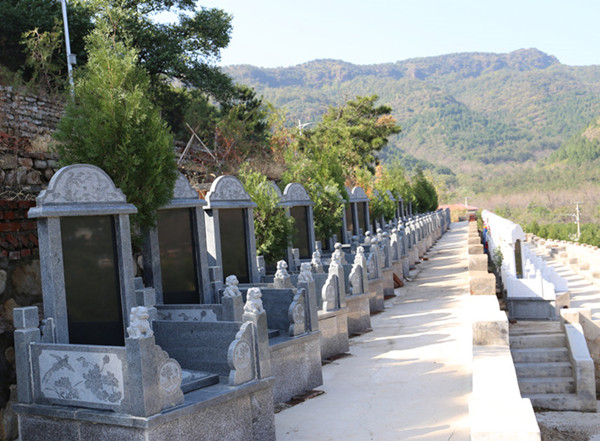 归山陵园墓地