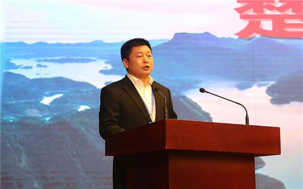 湖北省通城县人民政府副县长侯红辉发言