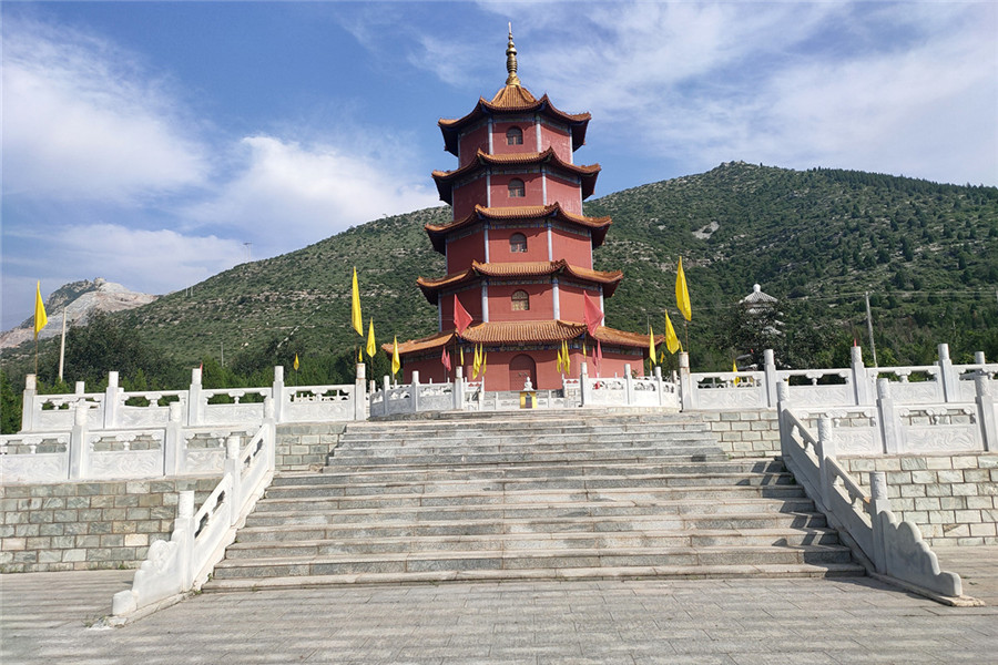 陵园塔