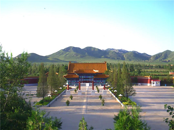 官厅华永久陵园