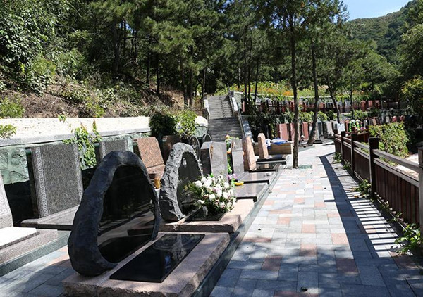 八达岭陵园墓区