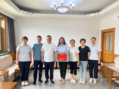 北京市潮白陵园欢送退休职工
