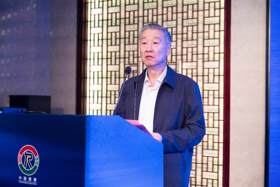 中国殡葬协会副会长周静波作开班讲话