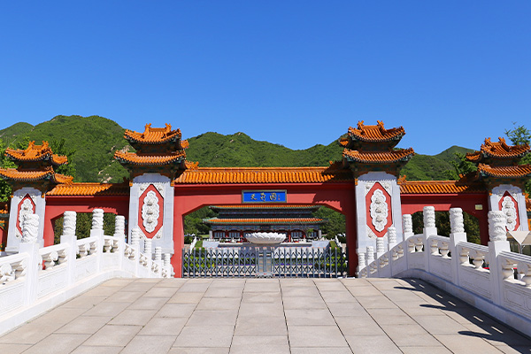 天寿陵园门口