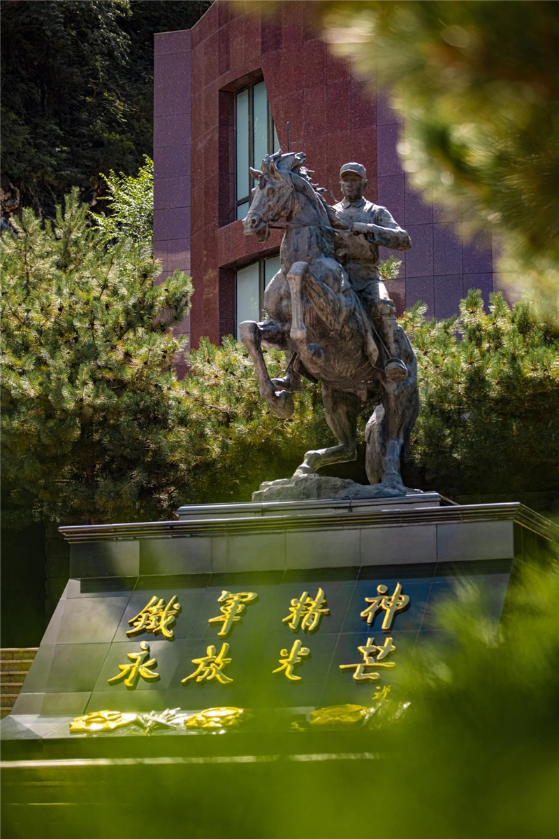 铁军精神放光芒