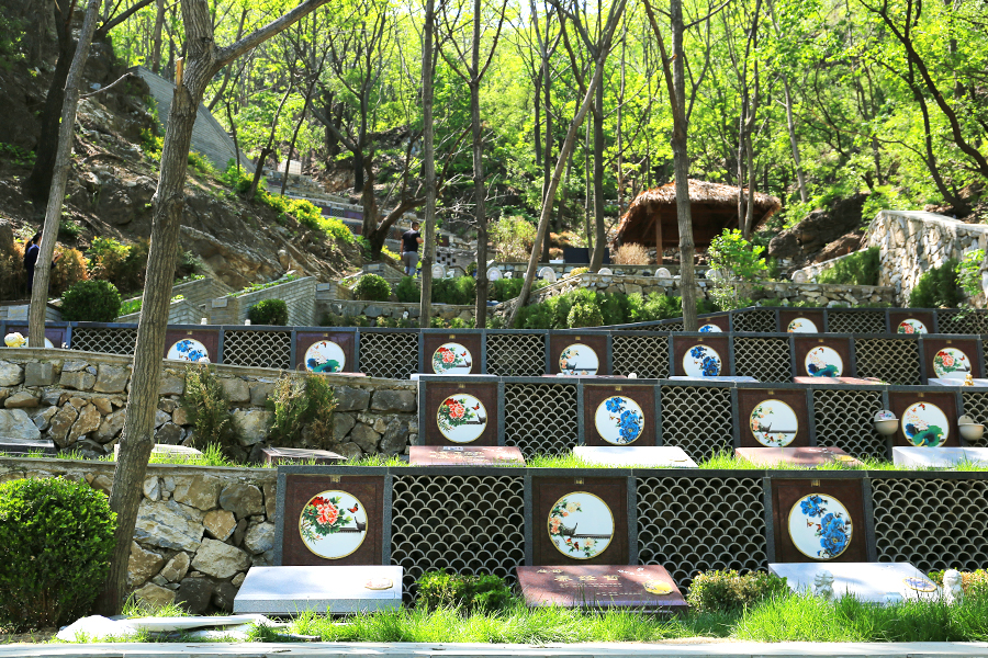陵园墓区