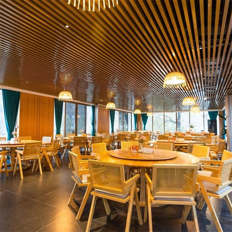 湖畔餐厅