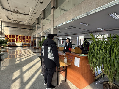 北京市潮白陵园多措并举护航清明首个祭扫服务接待日秩序井然