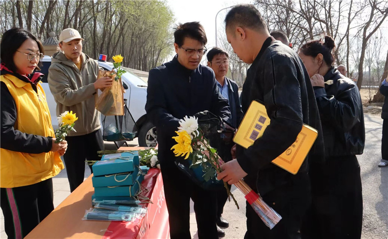 北臧村镇红白理事会清明节免费送鲜花 北臧村镇红白理事会清明节免费送鲜花